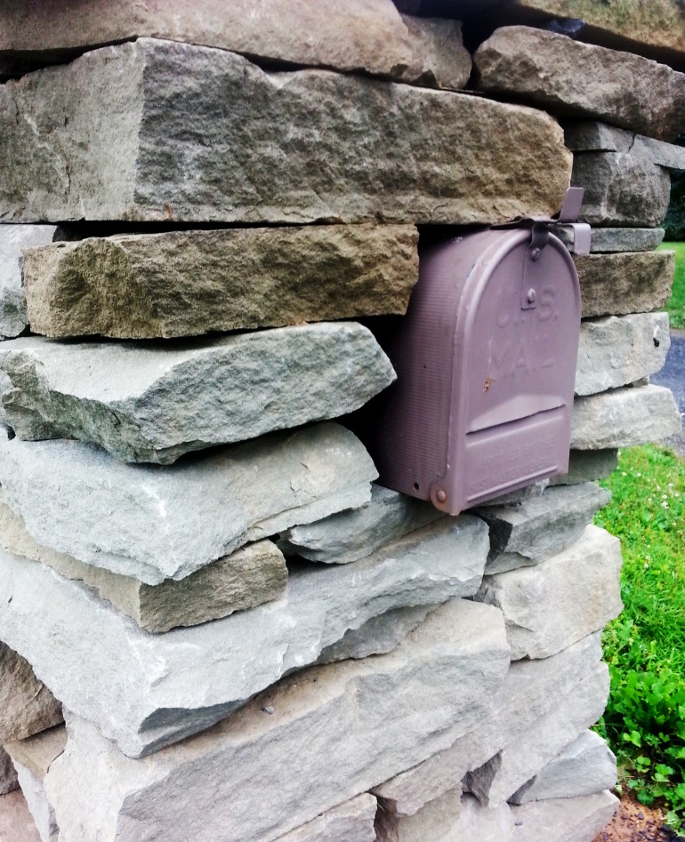 Natural Stone Mailbox Pillar