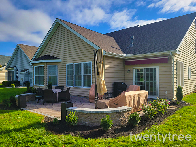 Patio with Seat Walls